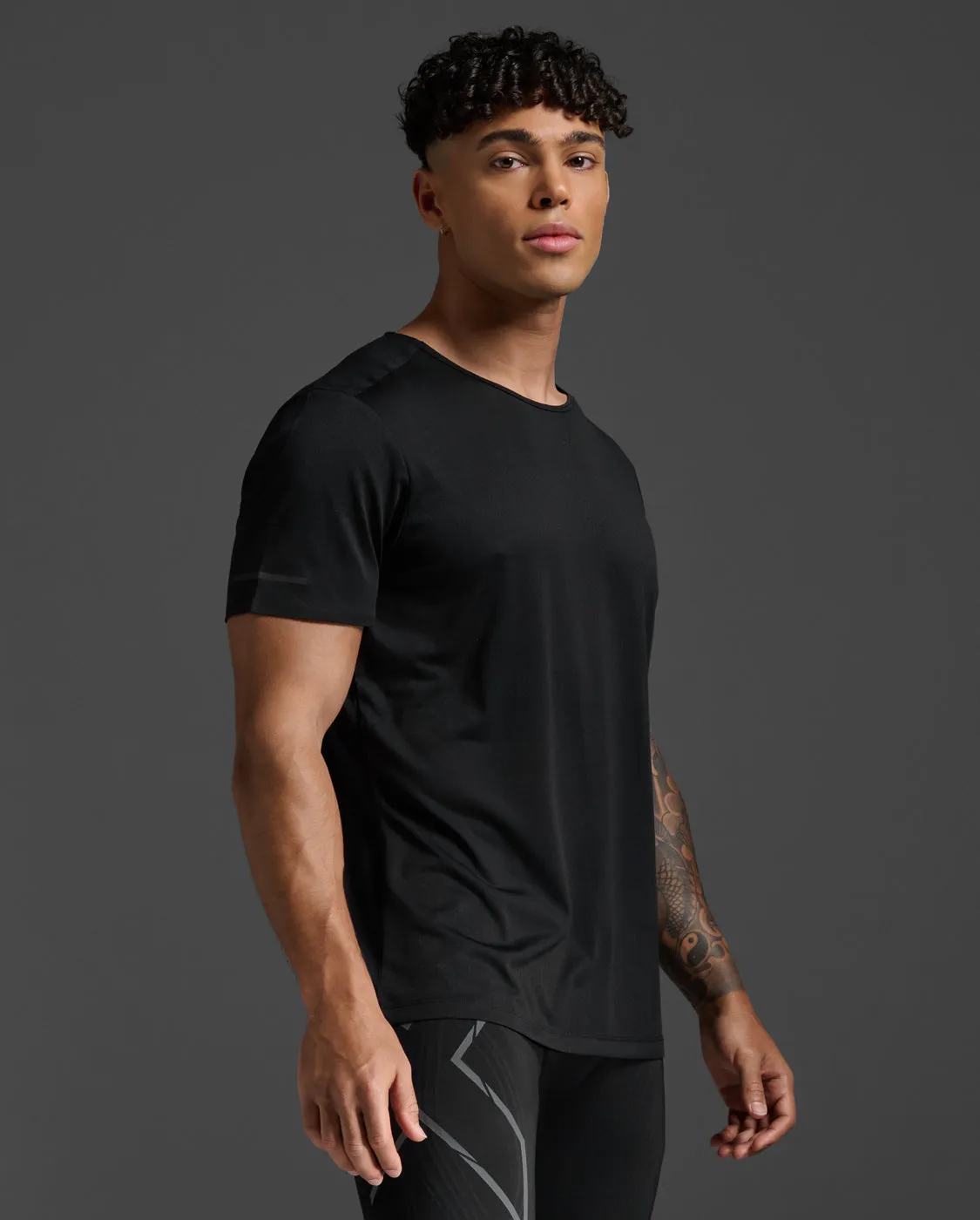 Light Speed Tech Tee sold by 2xu product image thumbnail 3