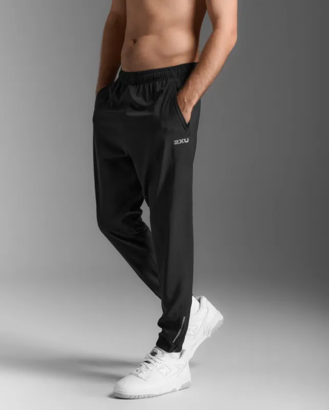 Aero Woven Jogger sold by 2xu