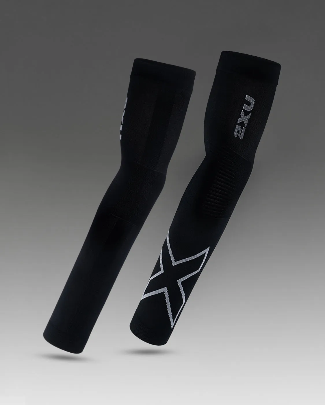 Flex Compression Arm Sleeves sold by 2xu product image thumbnail 2