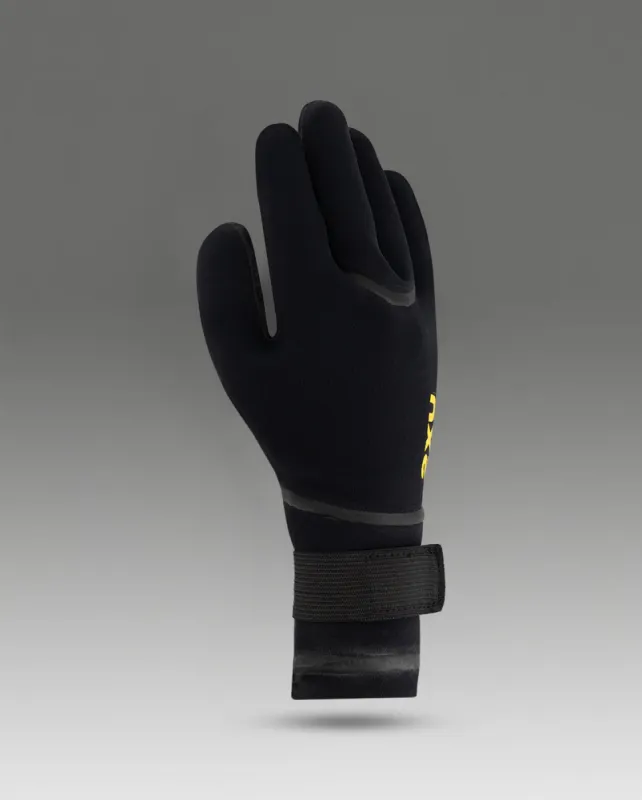 Propel Neoprene Gloves made by 2xu