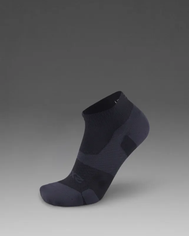 Vectr Light Cushion 1/4 Crew Compression Socks sold by 2xu