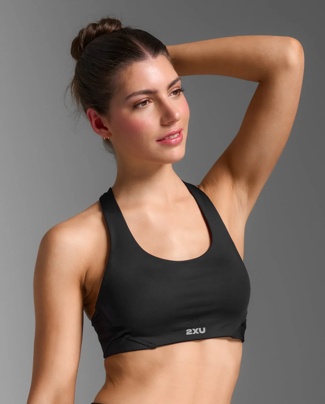 Aero Mesh Medium Impact Bra sold by 2xu