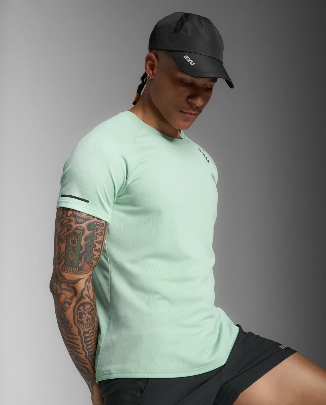 Aero Tee sold by 2xu