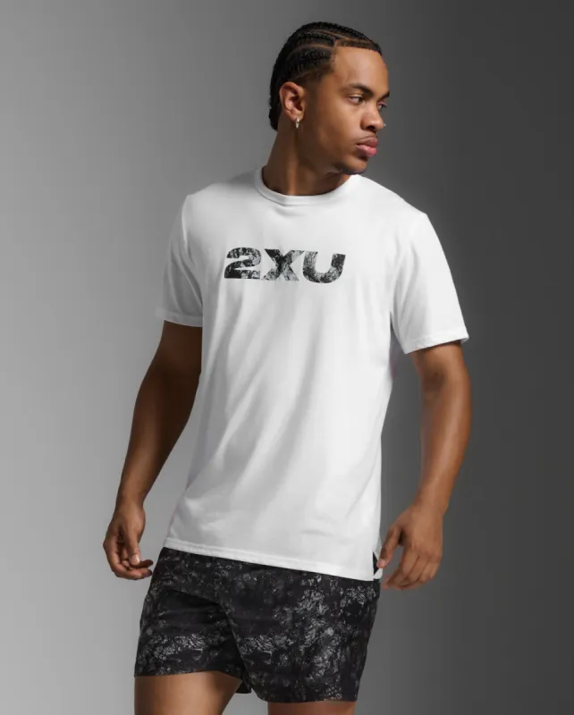 Contender Tee made by 2xu