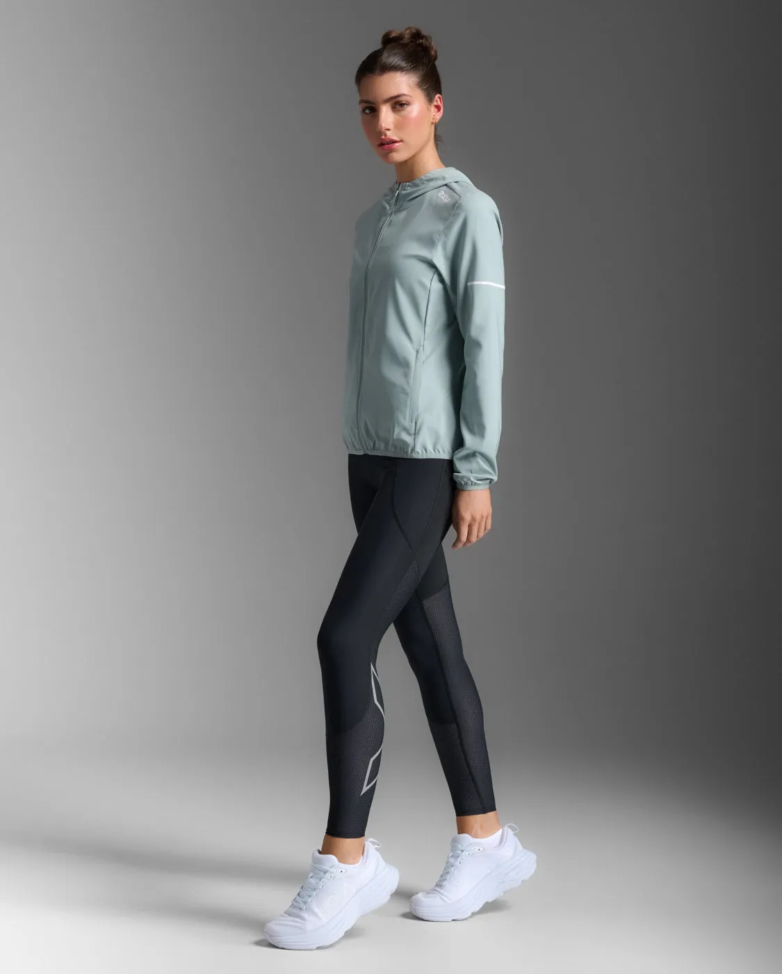 Aero Jacket sold by 2xu product image thumbnail 4