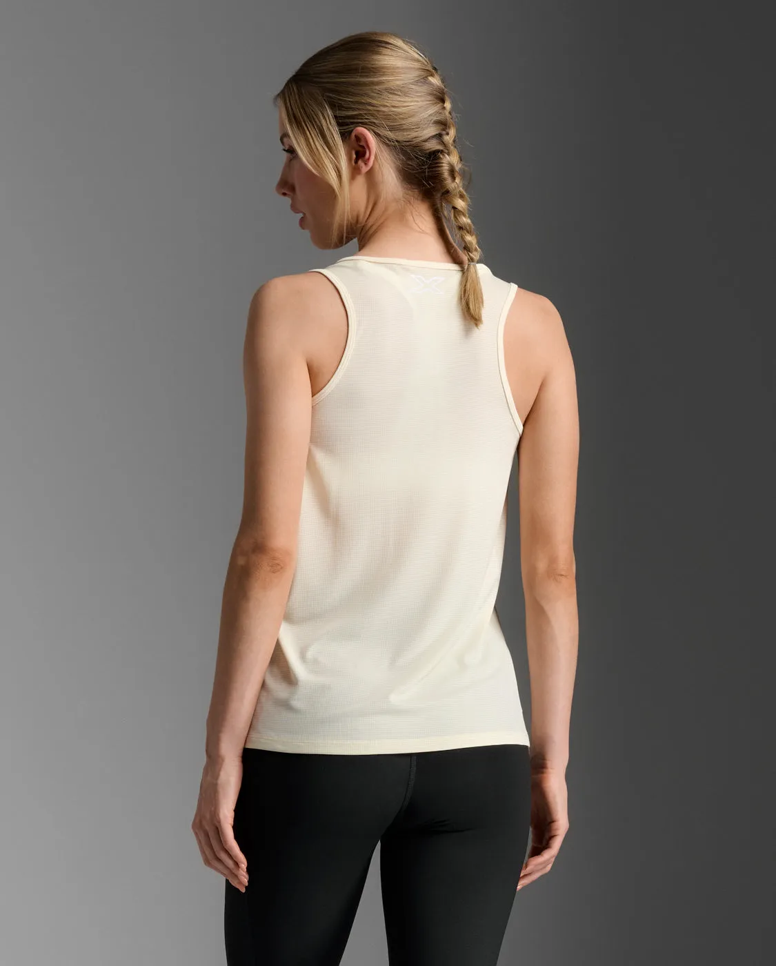 Aero Singlet sold by 2xu product image thumbnail 3