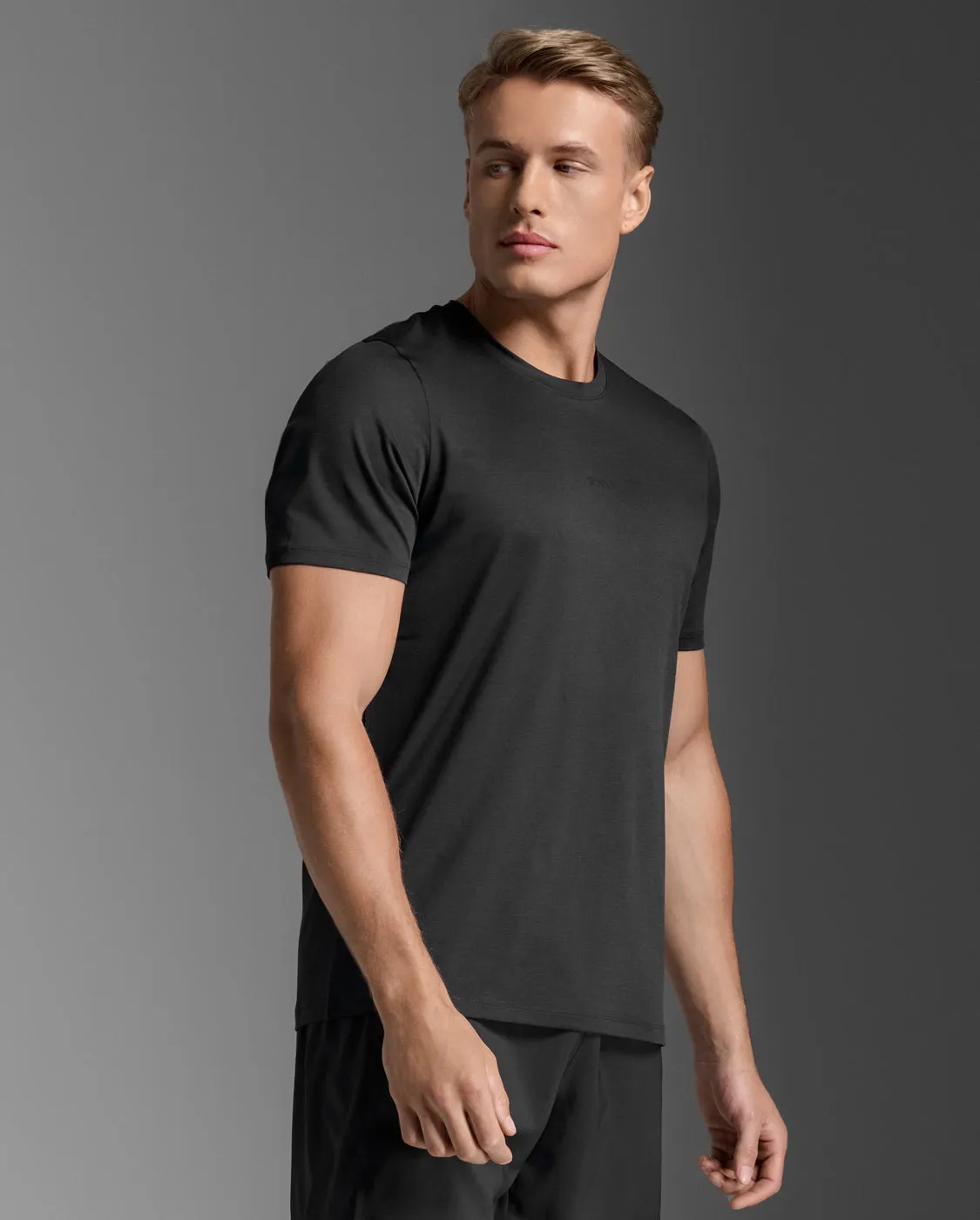 Motion Tee sold by 2xu product image thumbnail 4