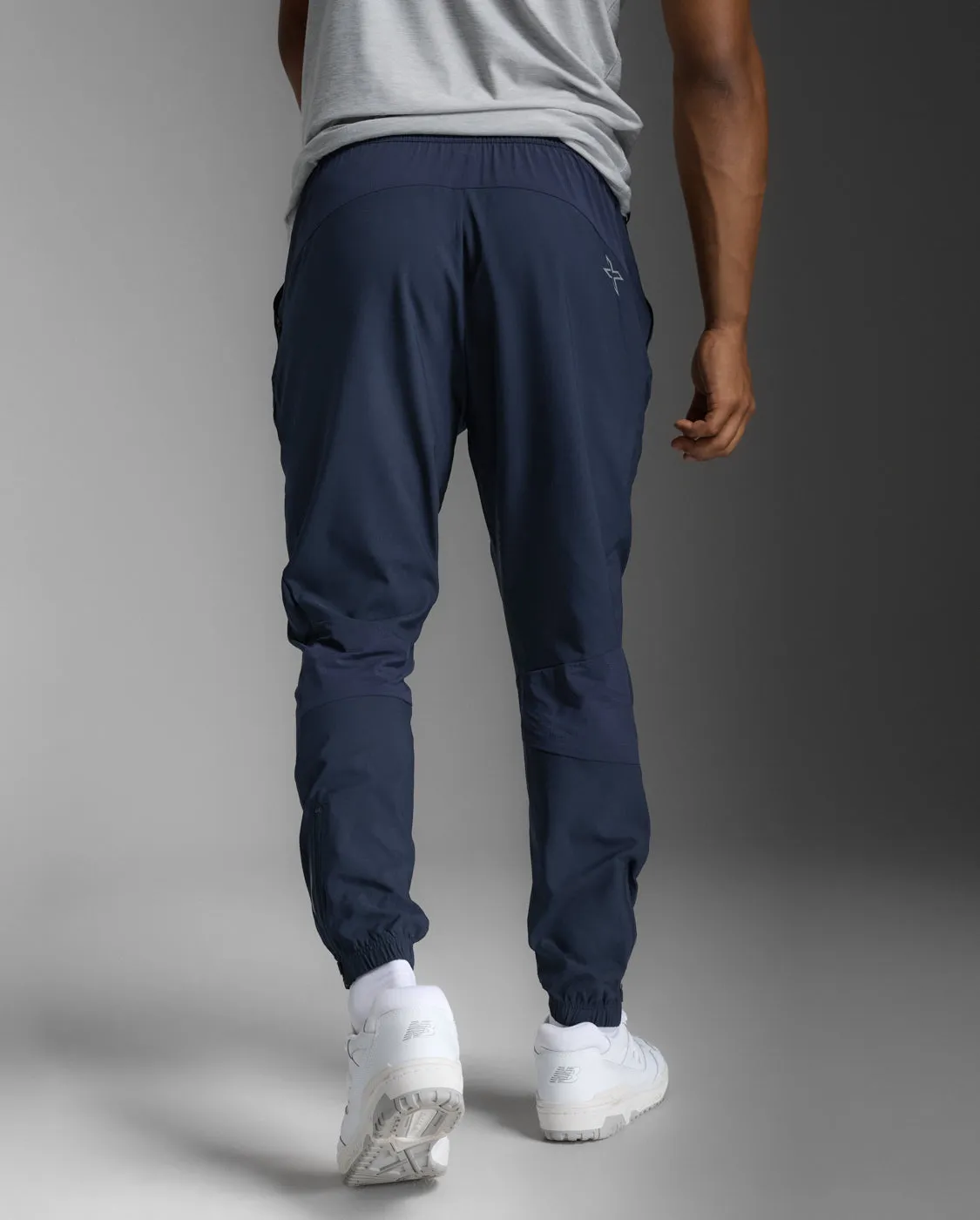 Aero Woven Jogger sold by 2xu product image thumbnail 3