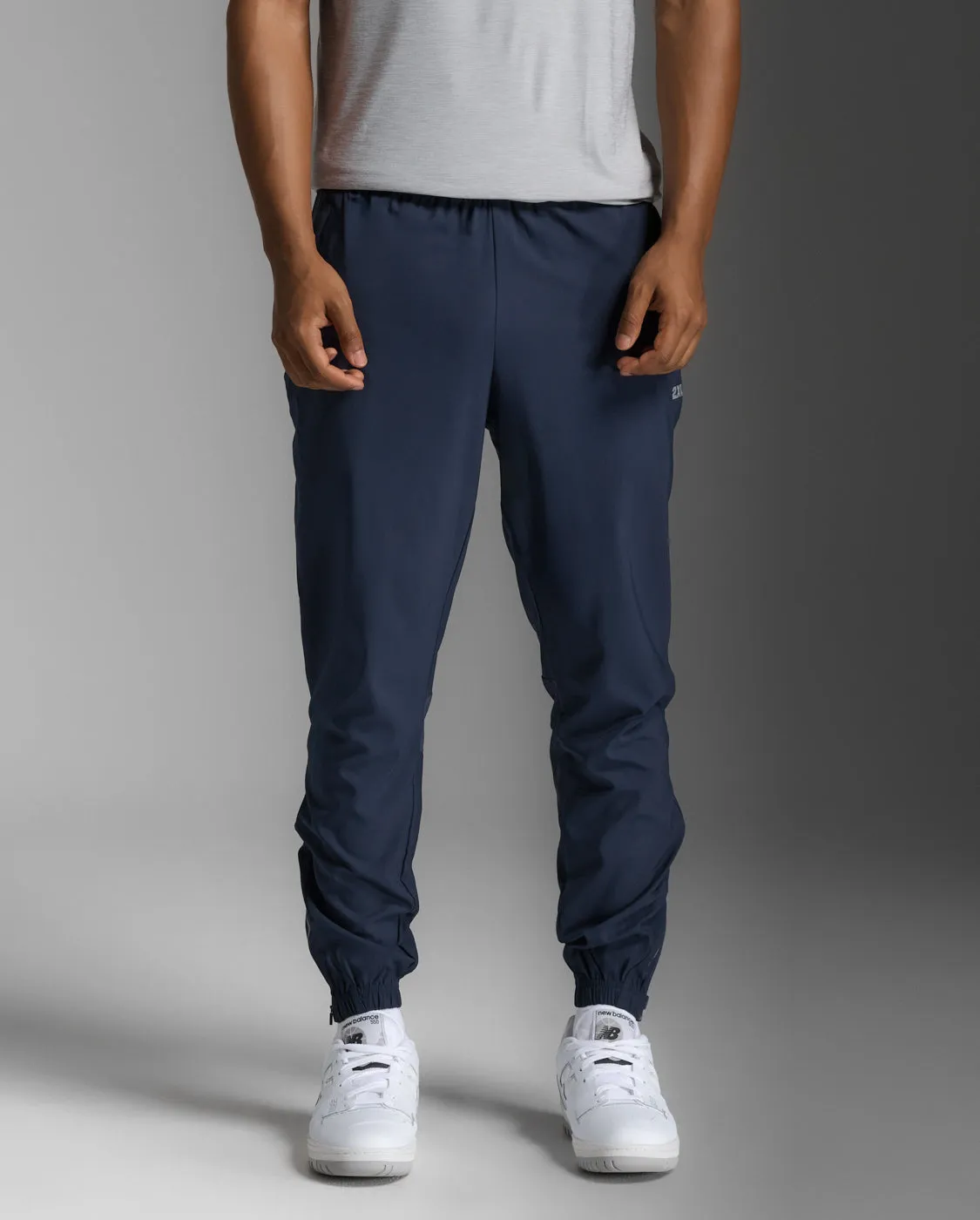 Aero Woven Jogger sold by 2xu product image thumbnail 2