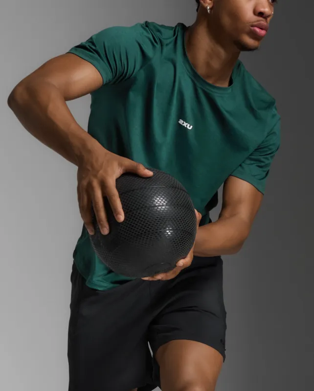 Motion Tee sold by 2xu