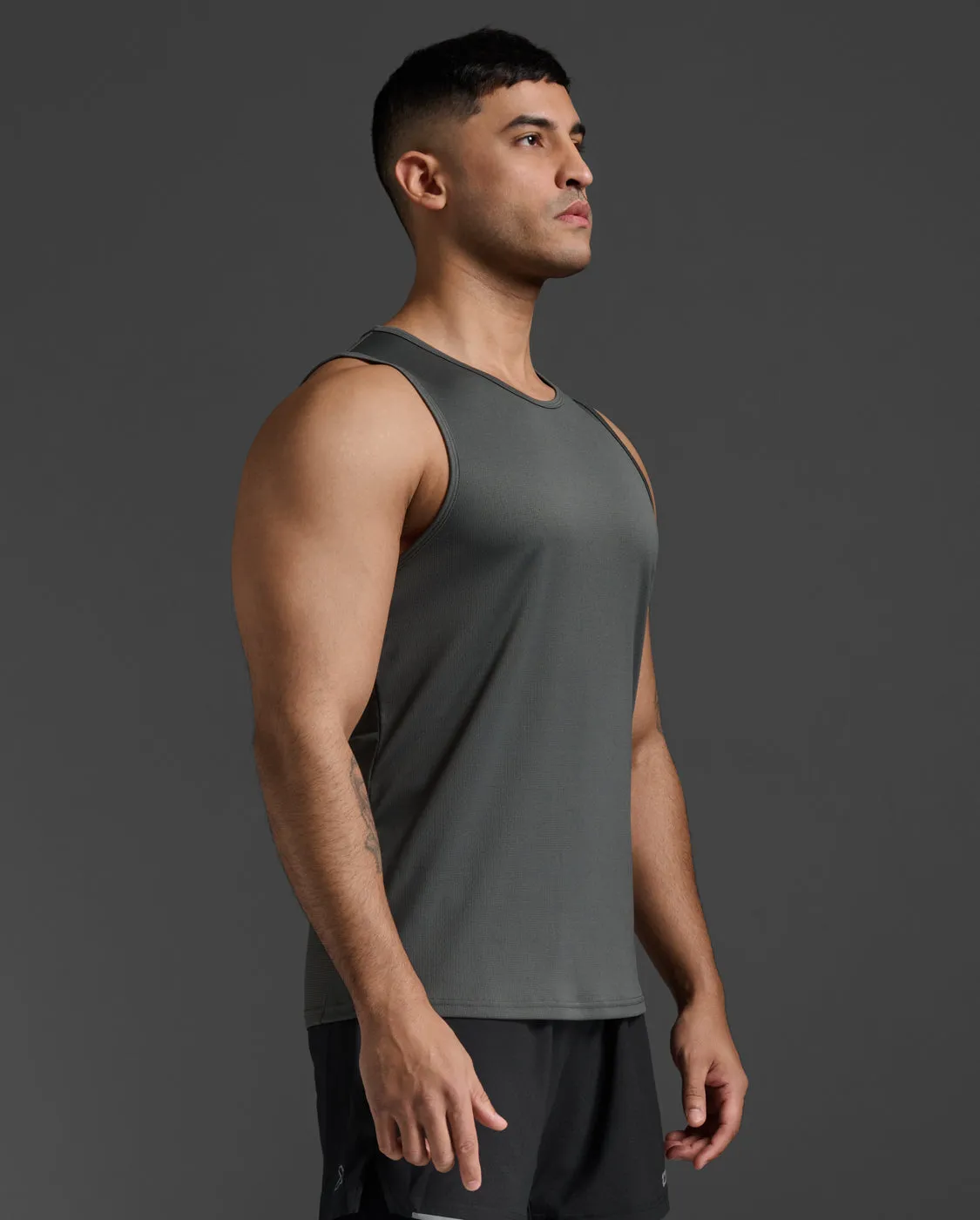 Aero Tank sold by 2xu product image thumbnail 3