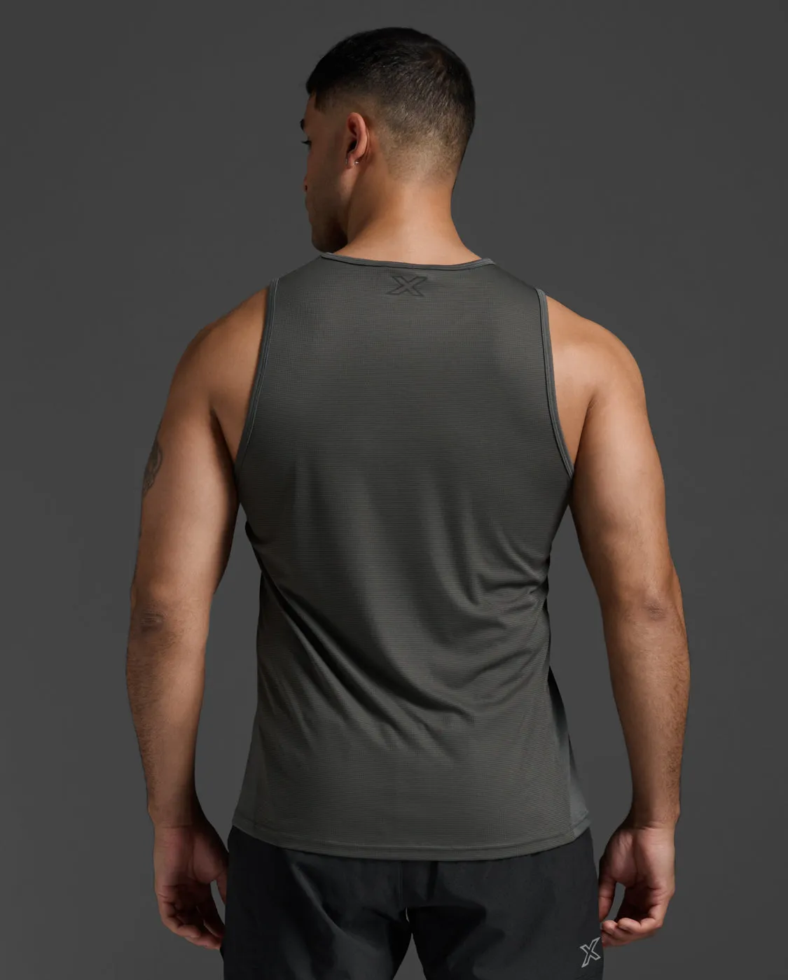 Aero Tank sold by 2xu product image thumbnail 2