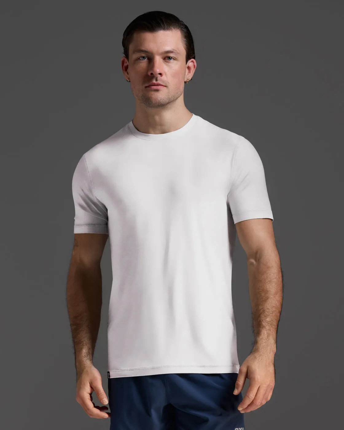 Signature Tee sold by 2xu