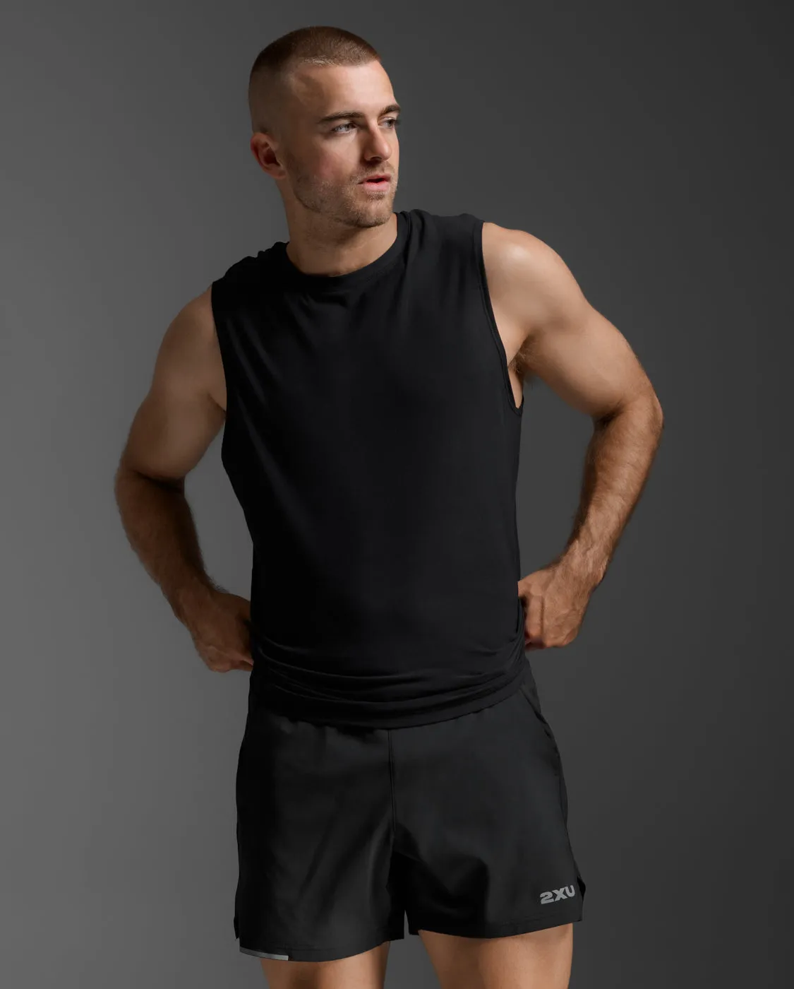 Signature Tank sold by 2xu