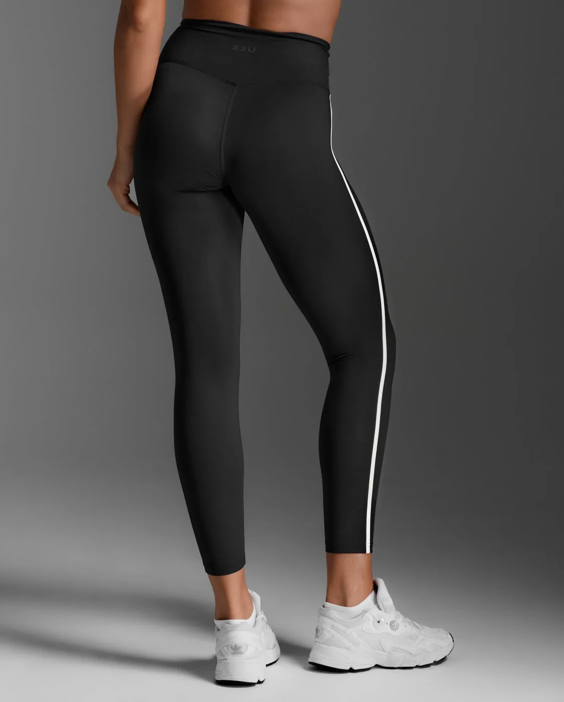 Fluid Contrast Hi-Rise Tights sold by 2xu product image thumbnail 3