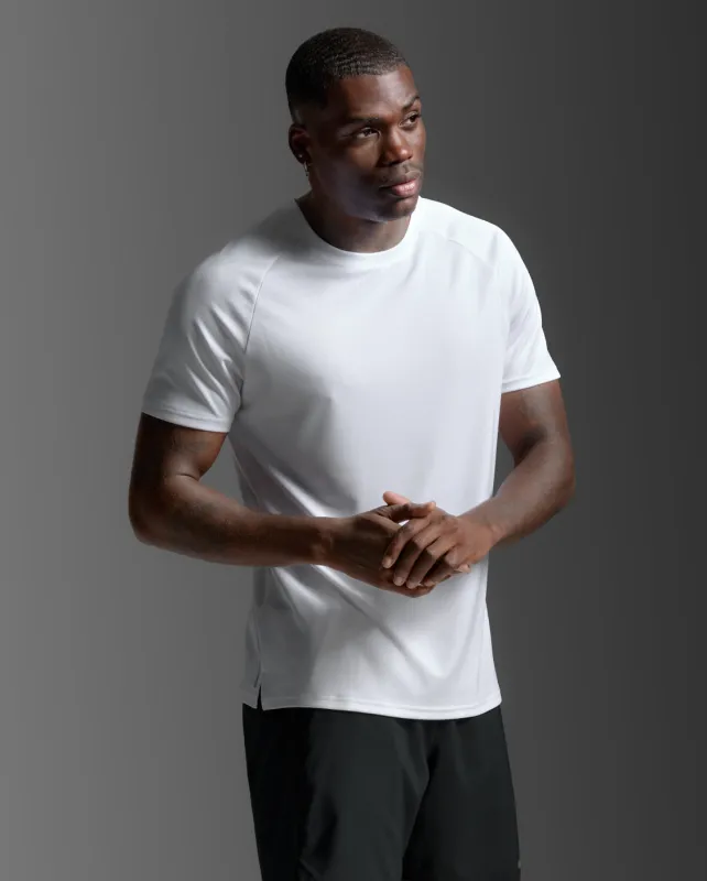 Aero Tee sold by 2xu