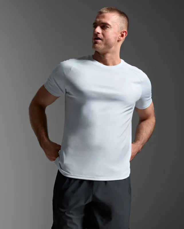 Aero Tee sold by 2xu