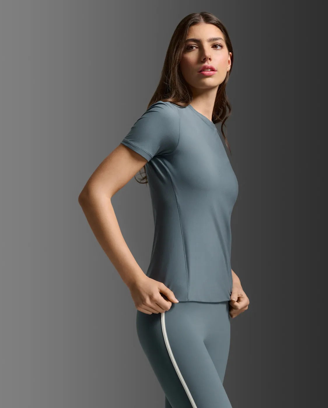Wonderluxe Fitted Tee sold by 2xu product image thumbnail 5