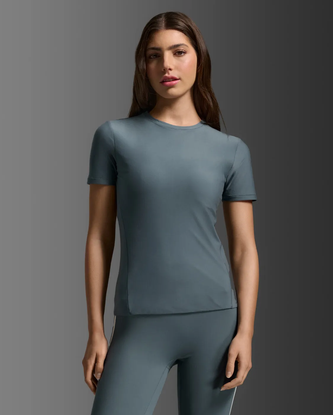 Wonderluxe Fitted Tee sold by 2xu product image thumbnail 2