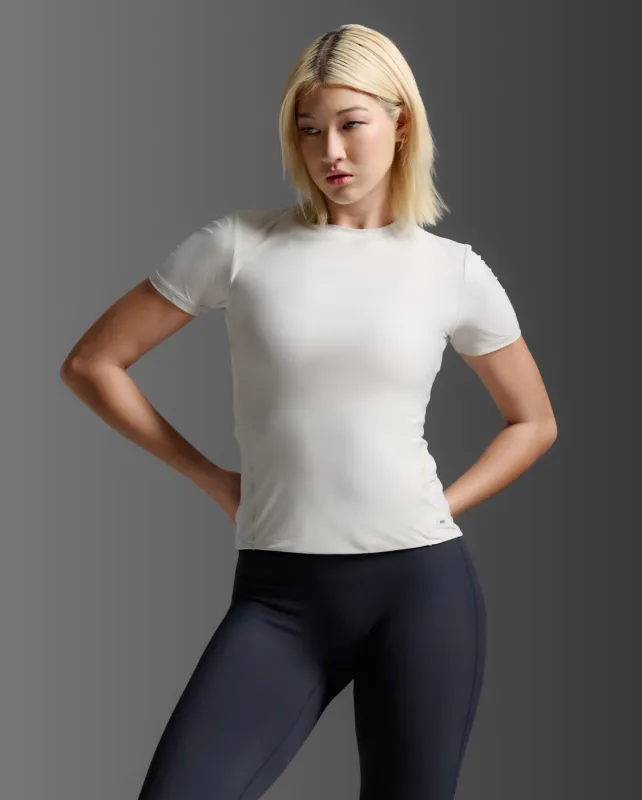Wonderluxe Fitted Tee sold by 2xu