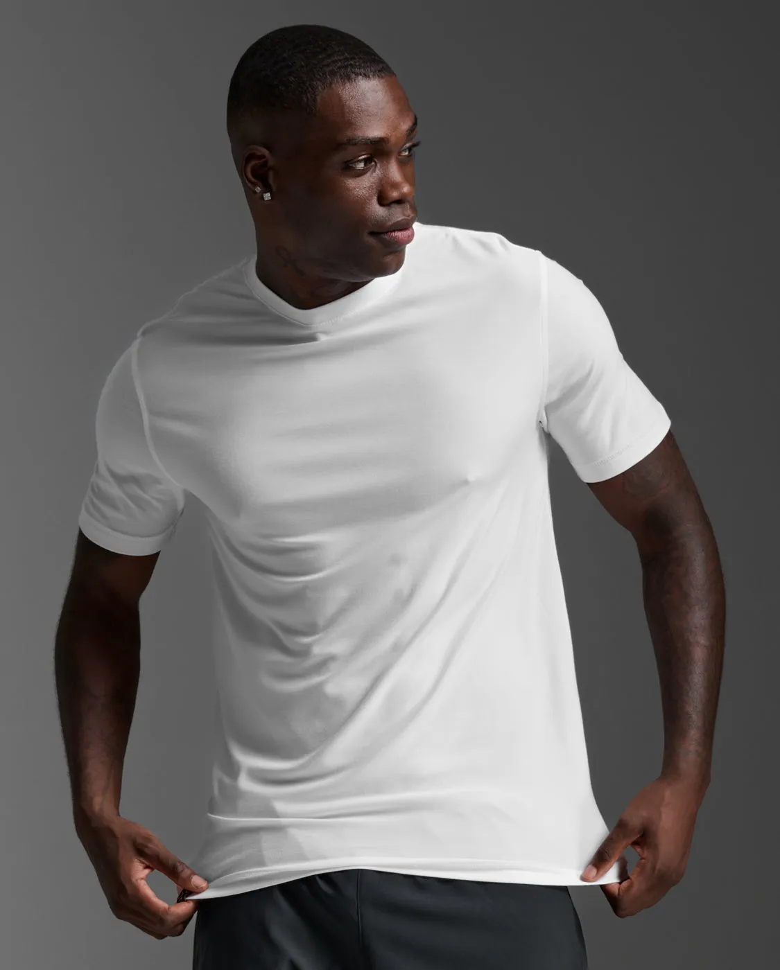 Signature Soft Jersey Tee sold by 2xu product image thumbnail 2