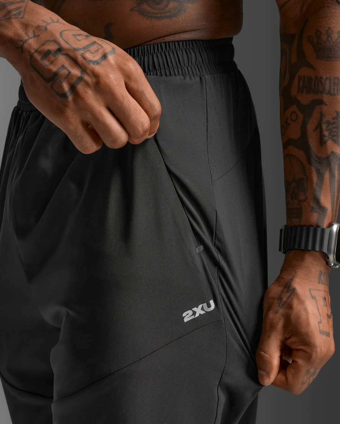 Aero Woven Jogger sold by 2xu
