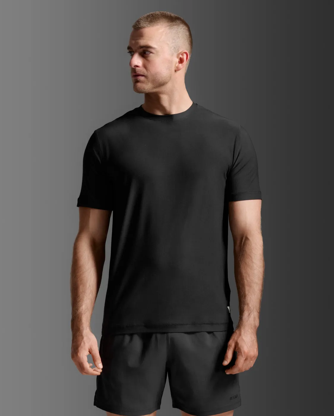 Signature Tee sold by 2xu product image thumbnail 2