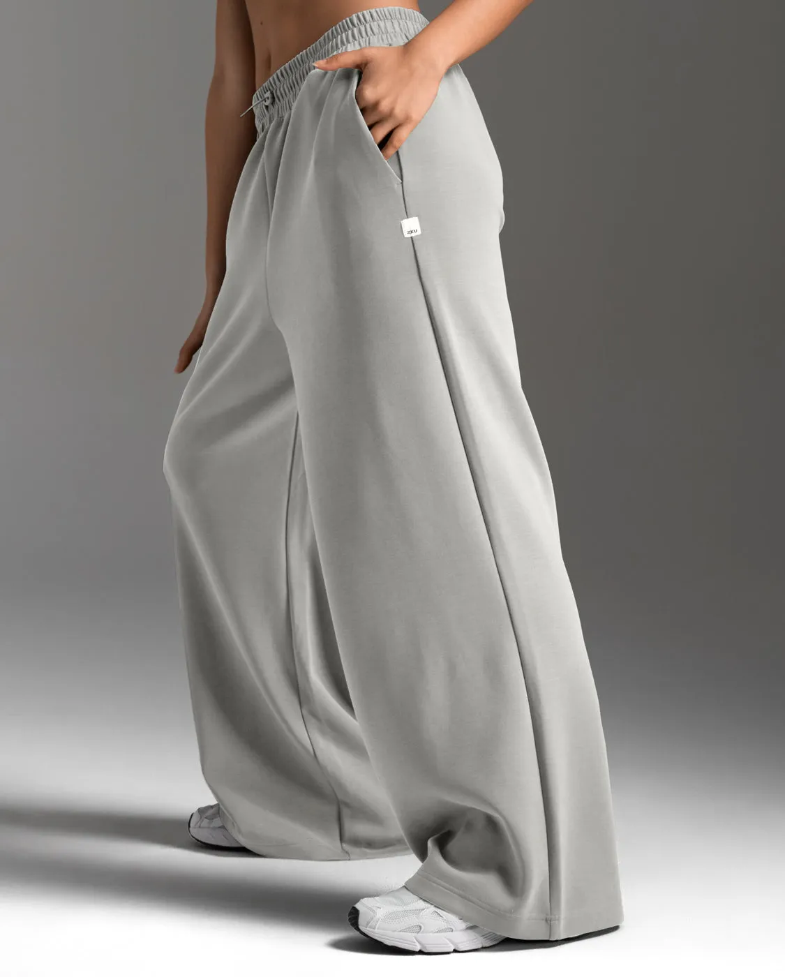 Wonderluxe Sand Washed Wide Leg Pants sold by 2xu product image thumbnail 3