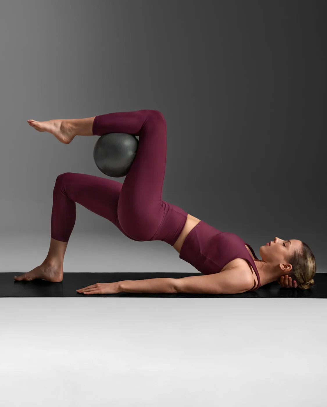 Fluid Hi-Rise 7/8 Tights sold by 2xu product image thumbnail 5