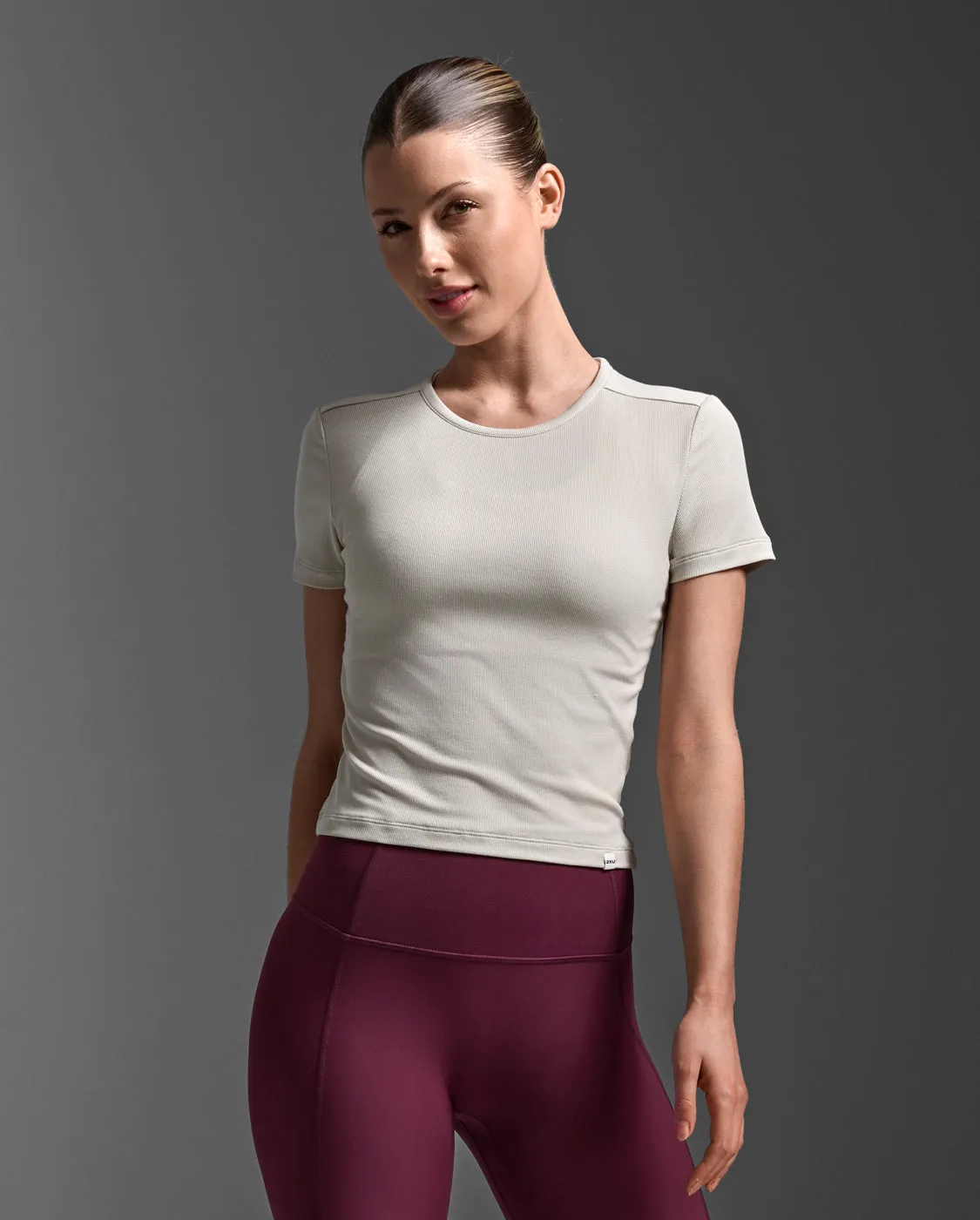 Fluid Ribbed Crop Tee sold by 2xu