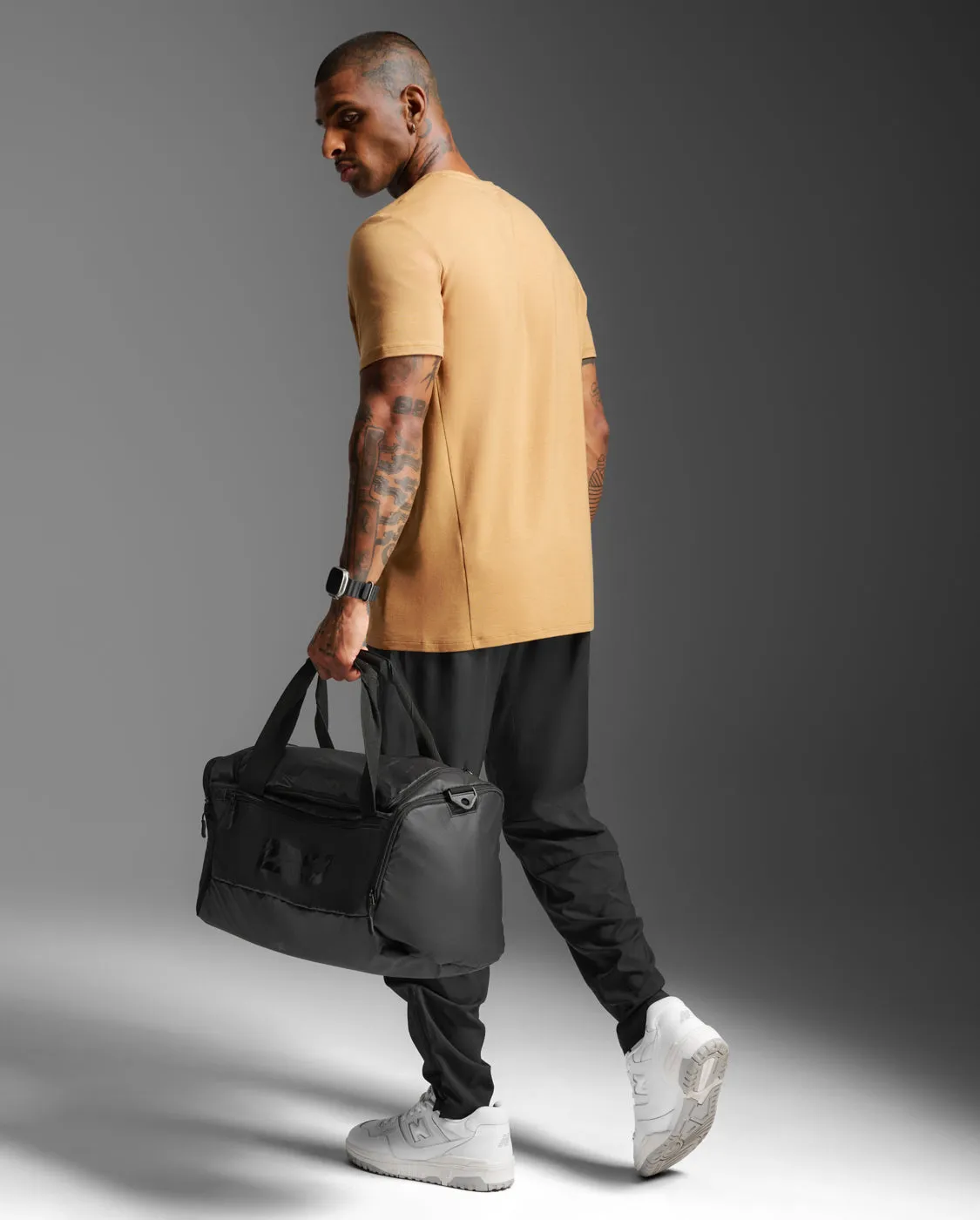 Signature Tee sold by 2xu