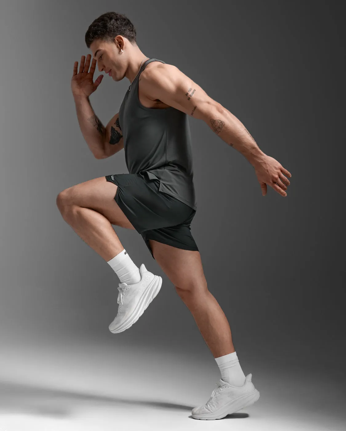 Aero Tank sold by 2xu product image thumbnail 5