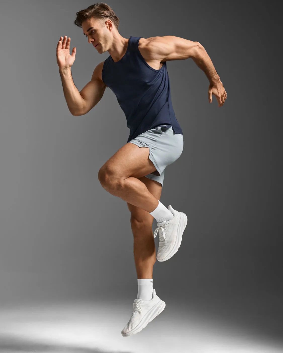 Aero Tank sold by 2xu product image thumbnail 5