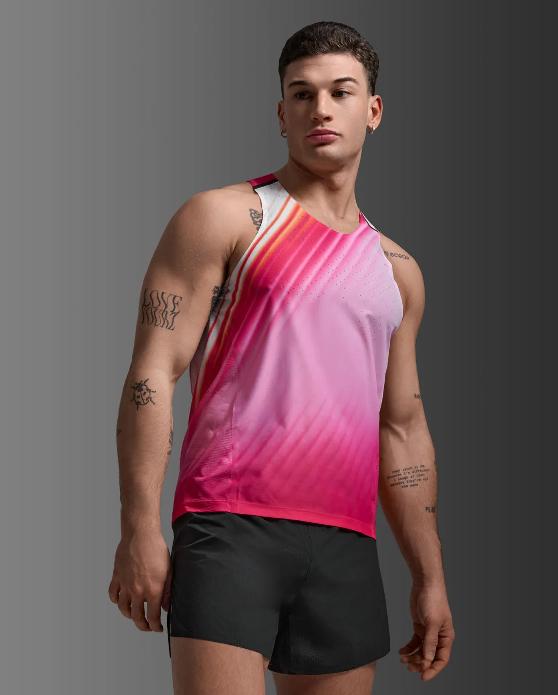 Light Speed React Singlet sold by 2xu