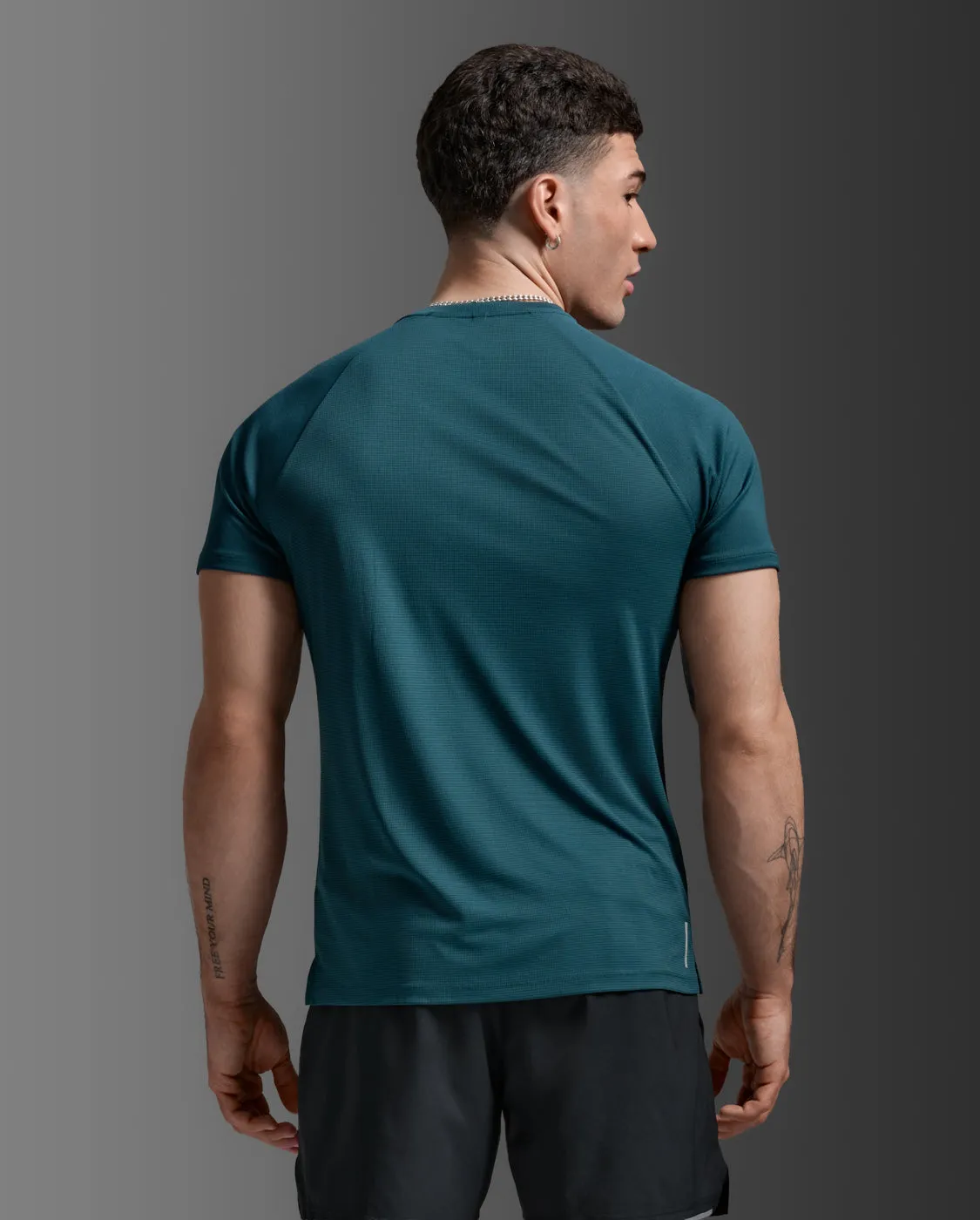 Aero Tee sold by 2xu product image thumbnail 2