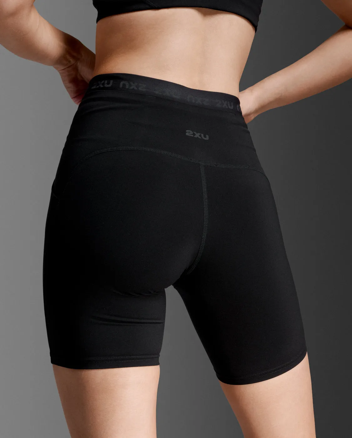Form Stash Hi-Rise 4" Compression Short with Pockets sold by 2xu product image thumbnail 5