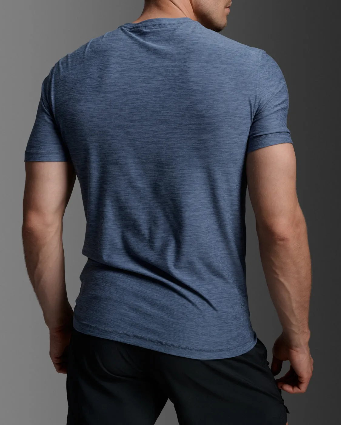 Signature Soft Jersey Tee sold by 2xu product image thumbnail 5