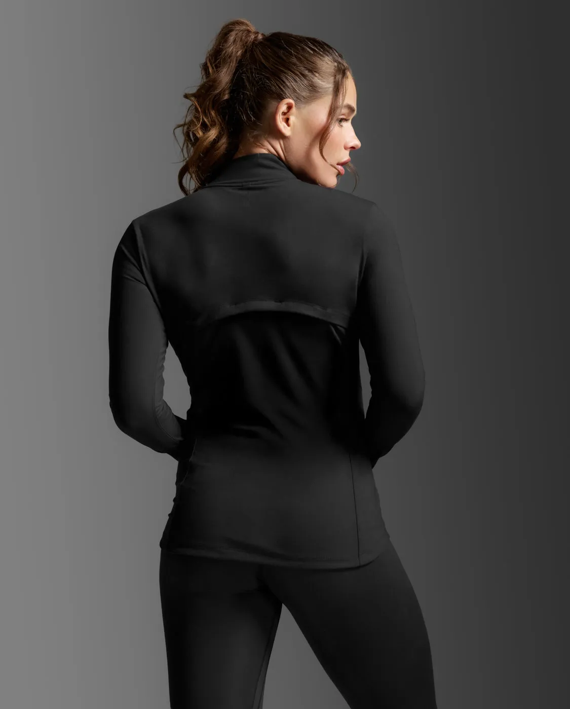 Form Soft Touch Jacket sold by 2xu product image thumbnail 2