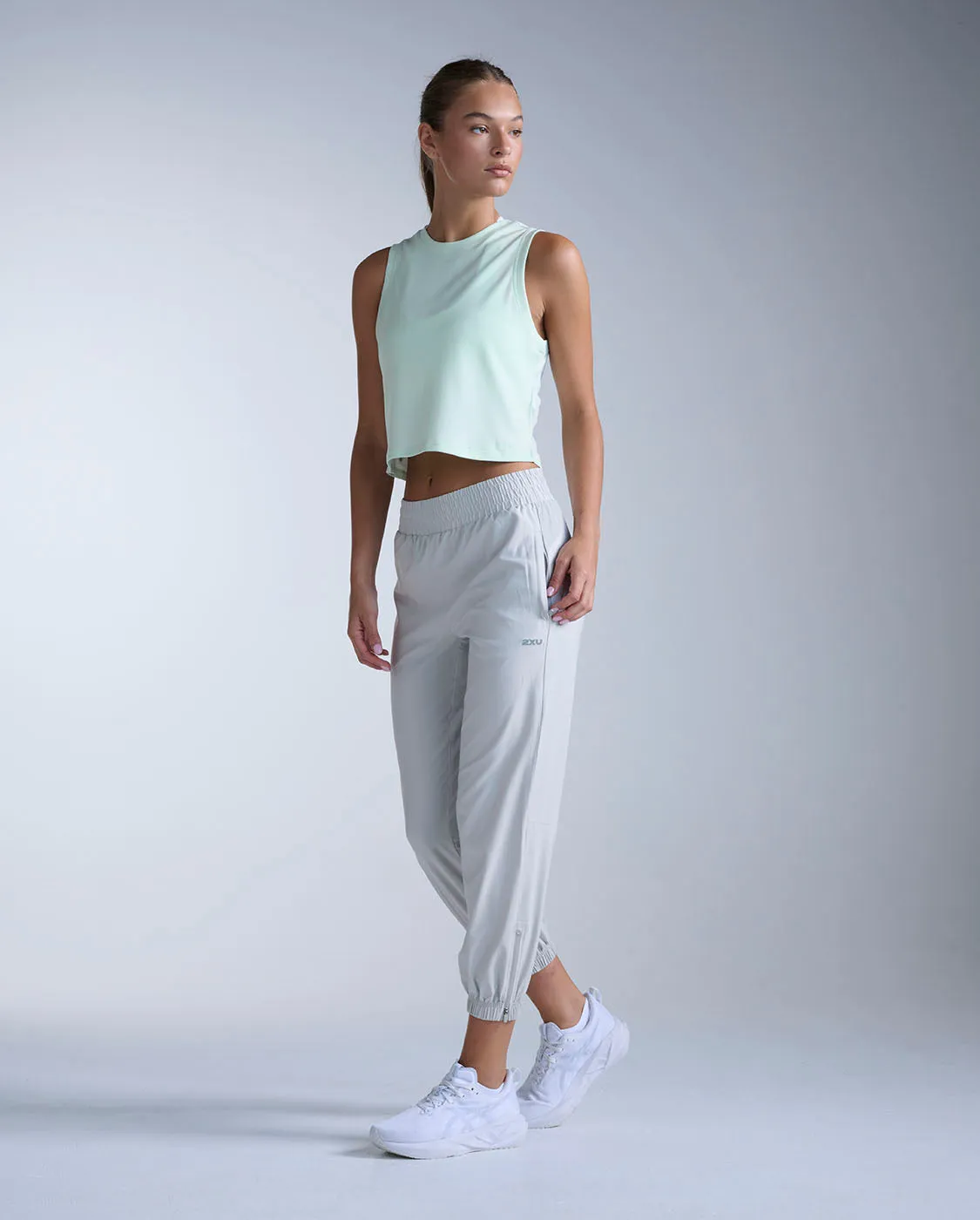 Aero Crop Tank sold by 2xu product image thumbnail 2