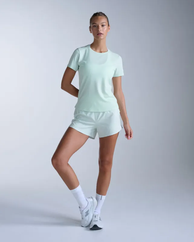 Aero Tee sold by 2xu