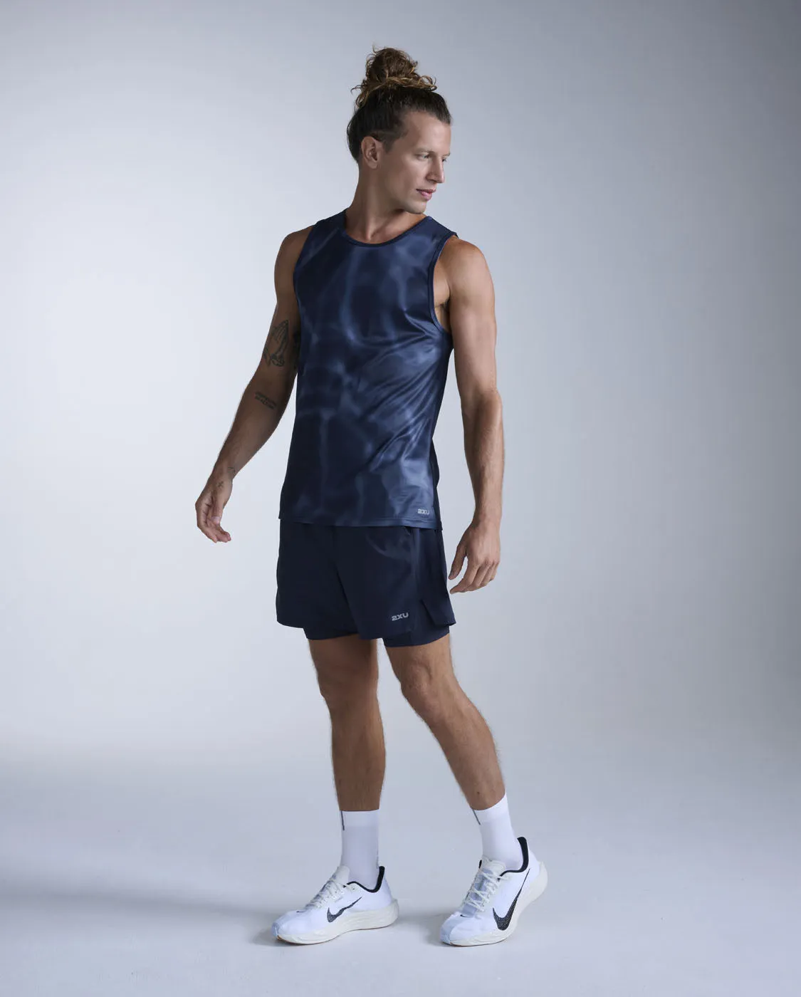 Aero Tank sold by 2xu product image thumbnail 2