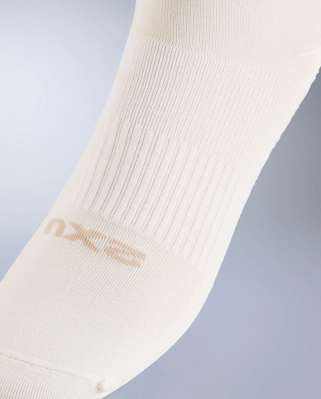 Performance Crew Grip Socks sold by 2xu product image thumbnail 3