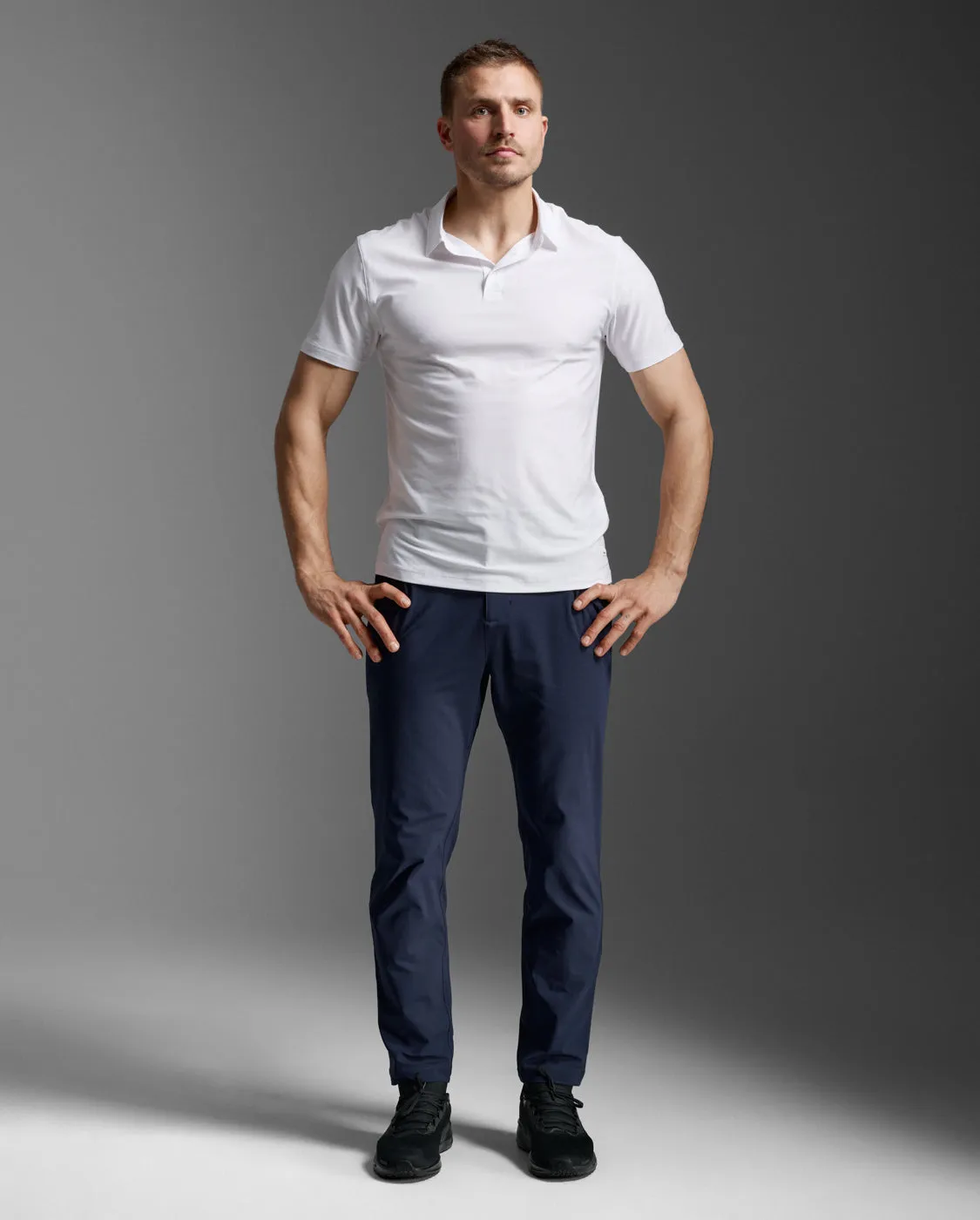 Signature Hybrid Pants sold by 2xu