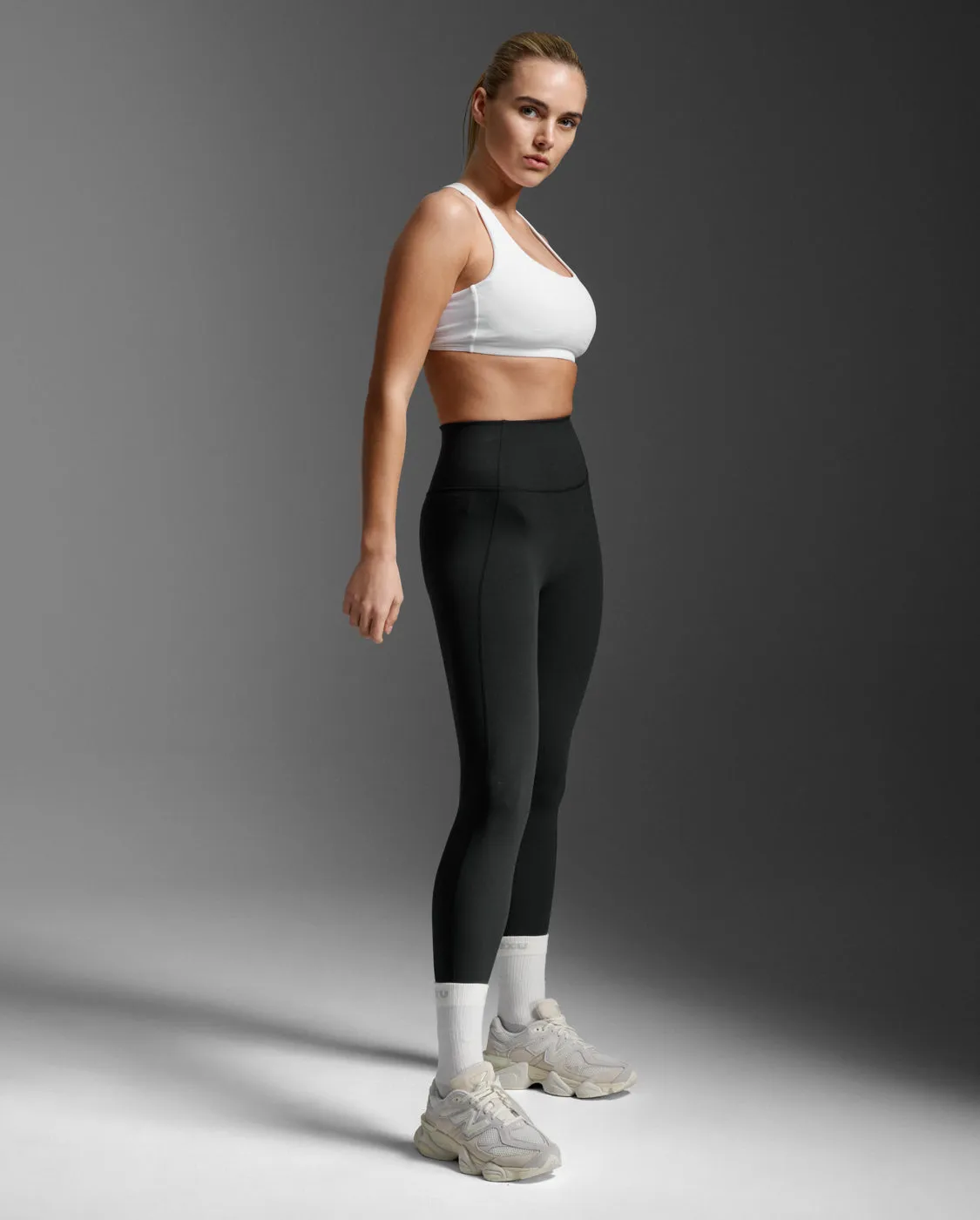Fluid Hi-Rise Tights sold by 2xu product image thumbnail 2