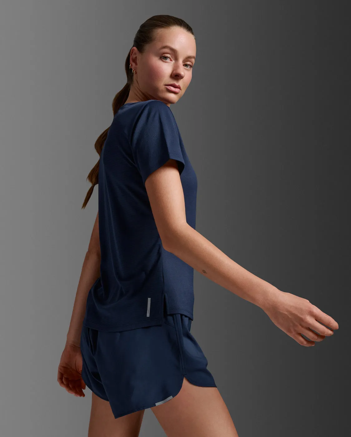 Aero Tee sold by 2xu product image thumbnail 2