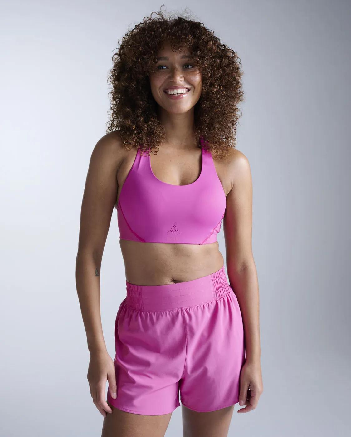 Aero Mesh Medium Impact Bra sold by 2xu