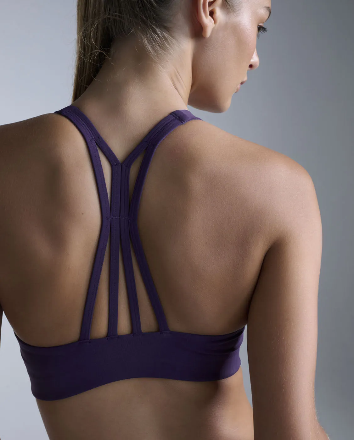 Form Strappy Low Impact Bra sold by 2xu product image thumbnail 2