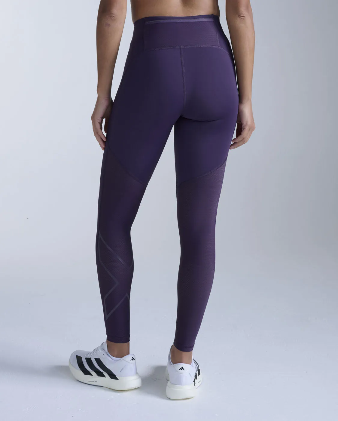 Aero Mesh Hi-Rise Compression Tights sold by 2xu product image thumbnail 2