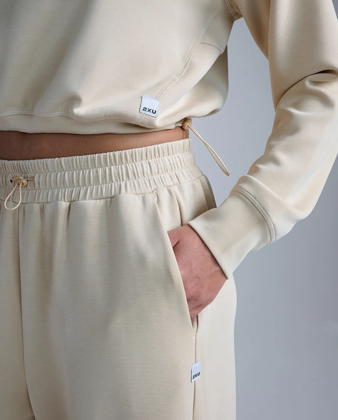 Wonderluxe Sand Washed Hoodie sold by 2xu product image thumbnail 4