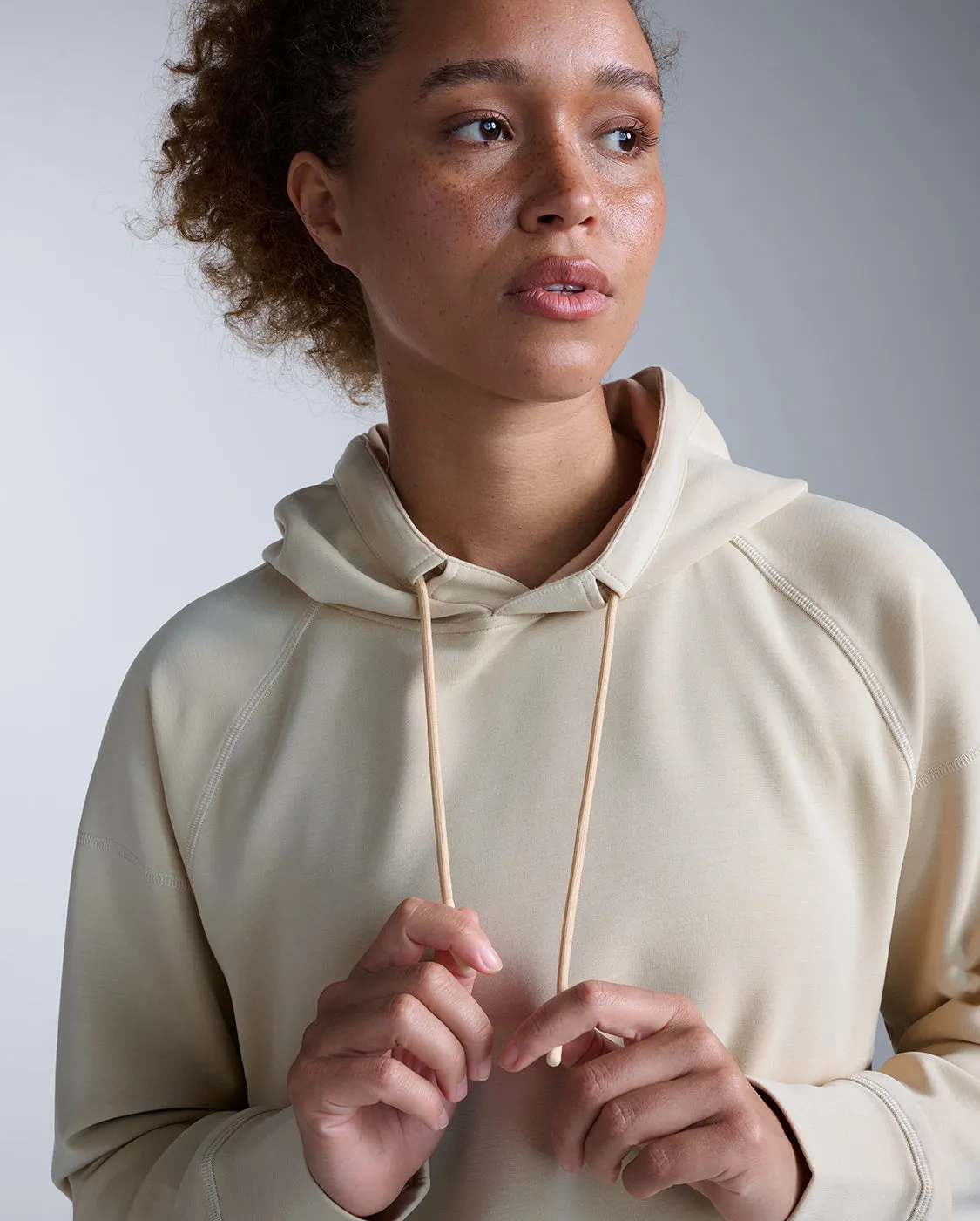 Wonderluxe Sand Washed Hoodie sold by 2xu product image thumbnail 5